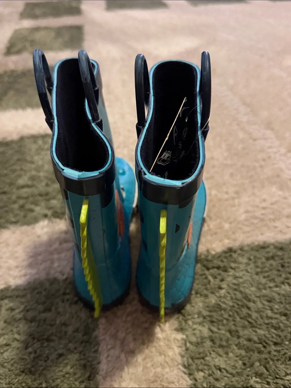 Kushyshoo Rubber Big Kids Rain Boots Piranha 3D Cartoon Rain Boots! Size 1